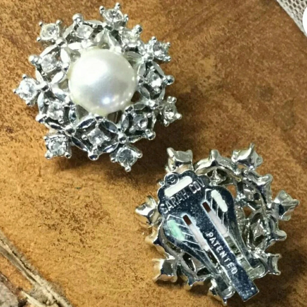 Sarah Coventry snowflake earrings with faux pearl